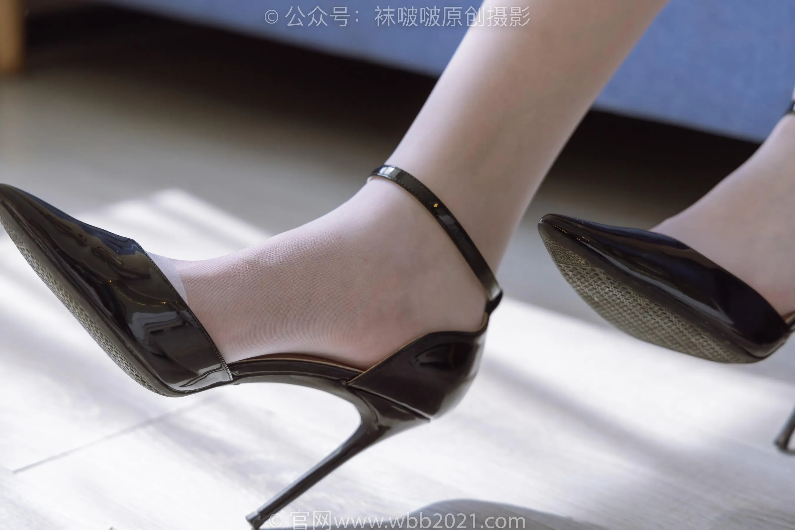[BoBoSocks袜啵啵]NO.235 小甜豆-两双高跟鞋、白丝 [46P]插图4